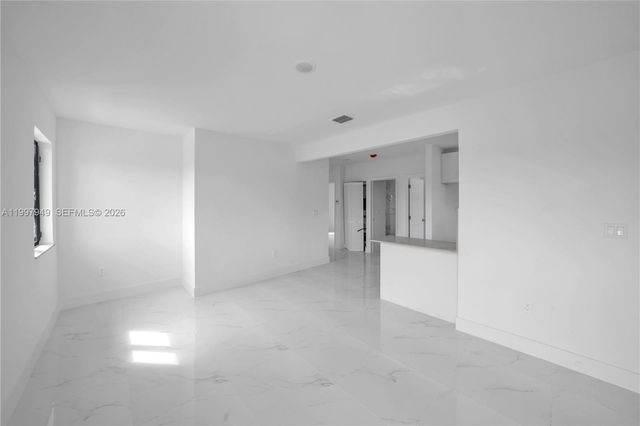 450 Beacom Boulevard, Miami, FL 33135