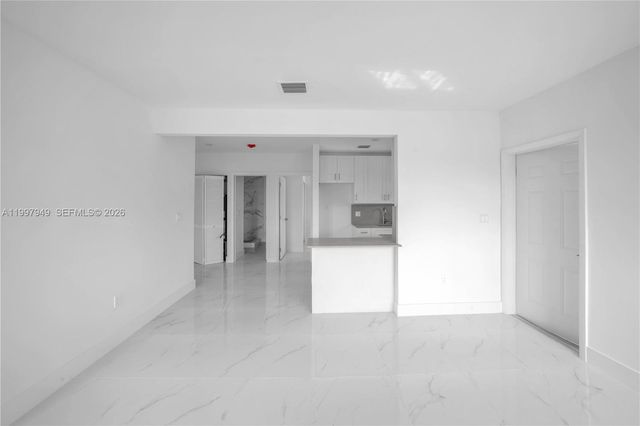 450 Beacom Boulevard, Miami, FL 33135
