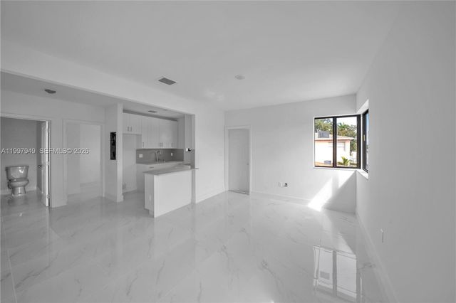 450 Beacom Boulevard, Miami, FL 33135