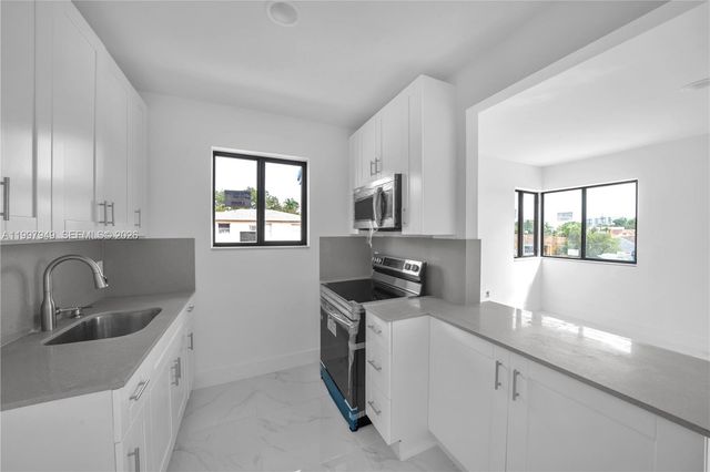 450 Beacom Boulevard, Miami, FL 33135
