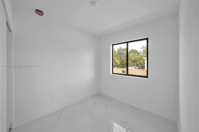 450 Beacom Boulevard, Miami, FL 33135