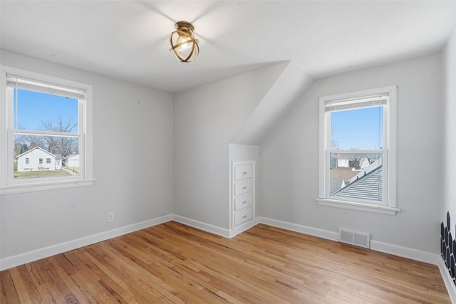 132 38th Street NE, Cedar Rapids, IA 52402