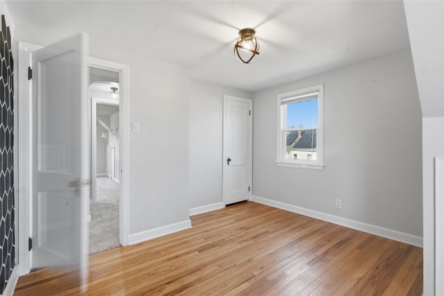 132 38th Street NE, Cedar Rapids, IA 52402