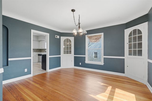 132 38th Street NE, Cedar Rapids, IA 52402