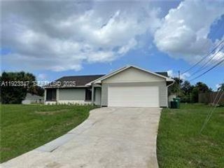 4057 SW Haycroft St, Port St. Lucie, FL 34953