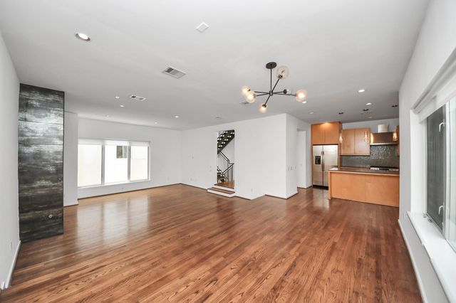 1823 Southmore Boulevard, Houston, TX 77004