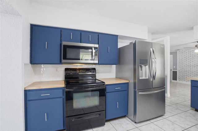 608 PONDEROSA DRIVE, St Cloud, FL 34769