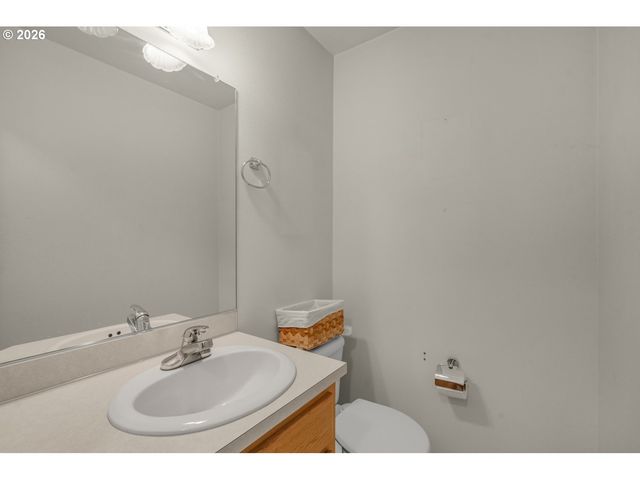 1353 Ne 86TH Ct, Hillsboro, OR 97006