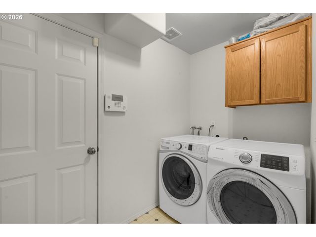 1353 Ne 86TH Ct, Hillsboro, OR 97006