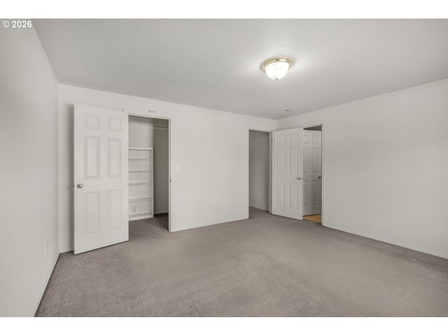 1353 Ne 86TH Ct, Hillsboro, OR 97006