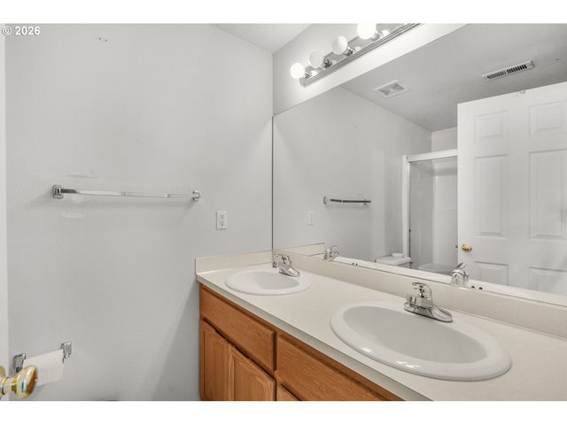1353 Ne 86TH Ct, Hillsboro, OR 97006