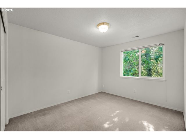 1353 Ne 86TH Ct, Hillsboro, OR 97006