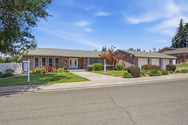 6701 Arrowwood Dr, Riverbank, CA 95367