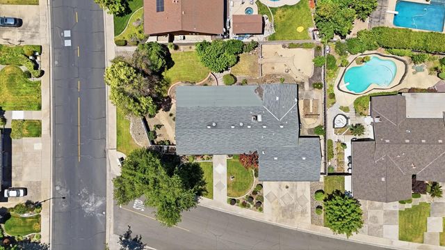 6701 Arrowwood Dr, Riverbank, CA 95367