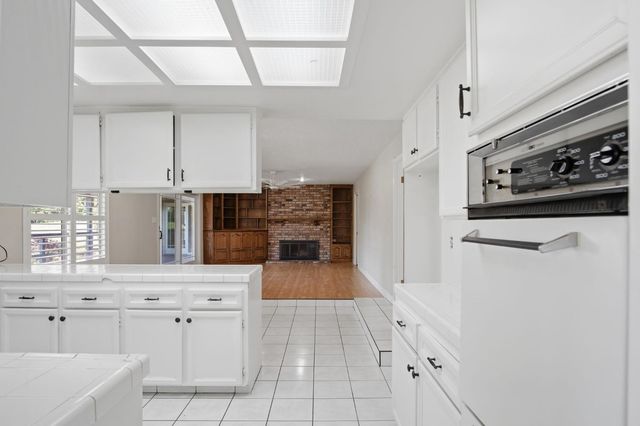 6701 Arrowwood Dr, Riverbank, CA 95367