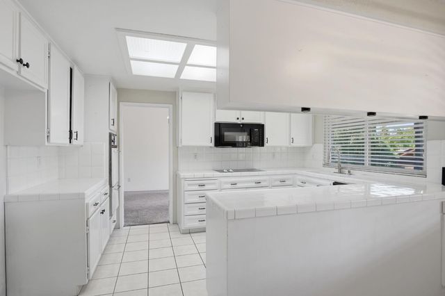 6701 Arrowwood Dr, Riverbank, CA 95367