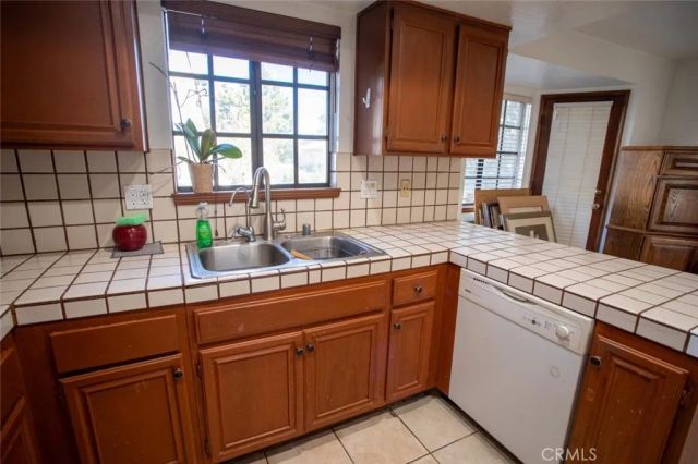 5327 Wilkinson Avenue 6, Valley Village, CA 91607