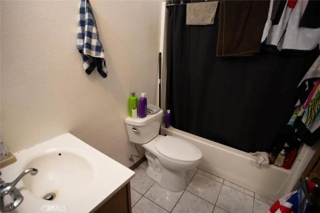 5327 Wilkinson Avenue 6, Valley Village, CA 91607