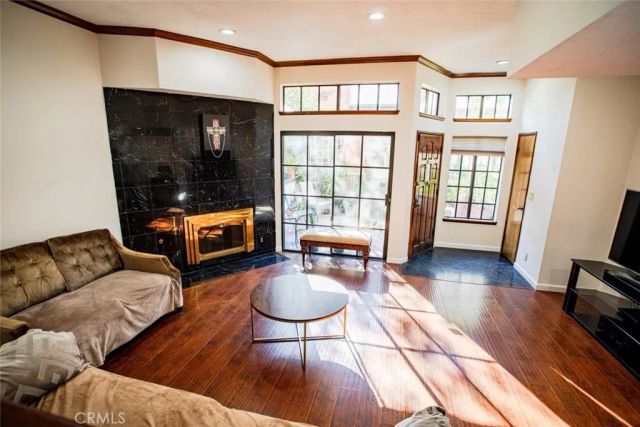 5327 Wilkinson Avenue 6, Valley Village, CA 91607