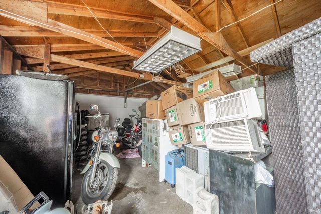 239 W 38Th Street, Anderson, IN 46013