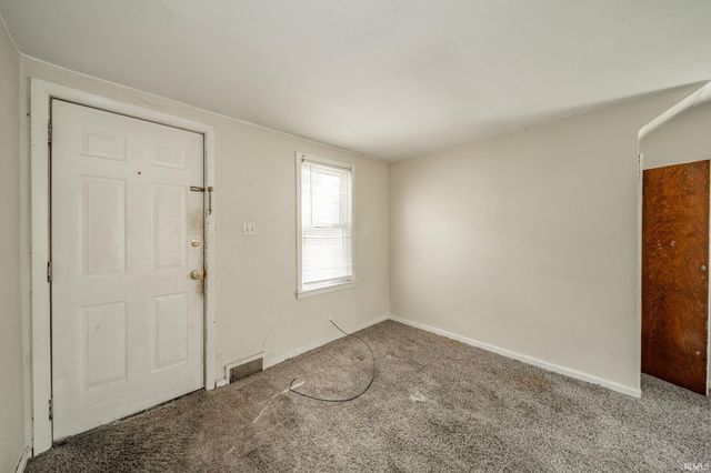 239 W 38Th Street, Anderson, IN 46013