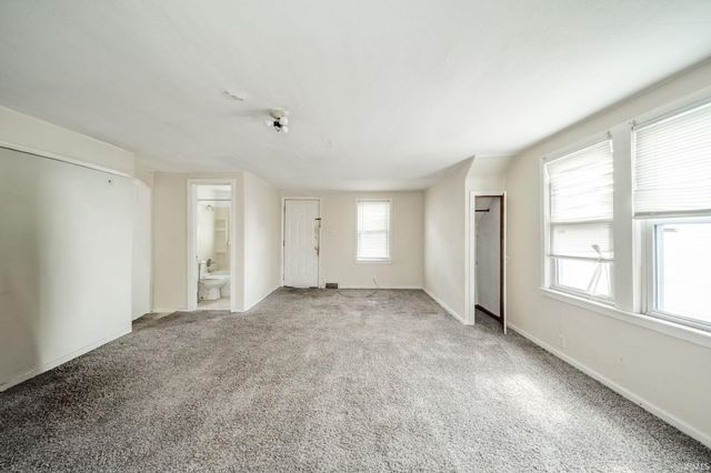 239 W 38Th Street, Anderson, IN 46013