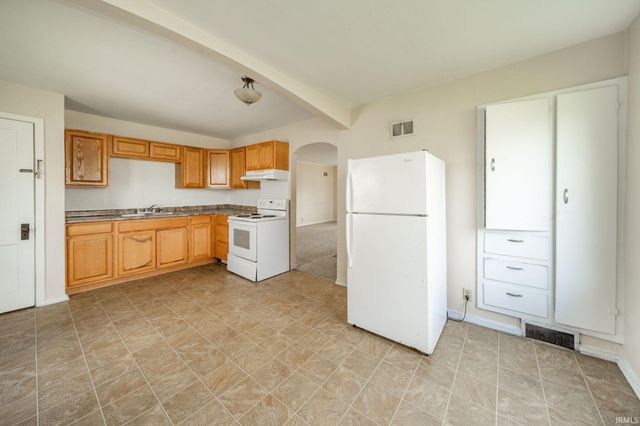 239 W 38Th Street, Anderson, IN 46013