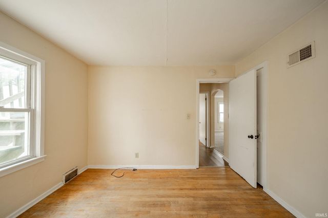 239 W 38Th Street, Anderson, IN 46013