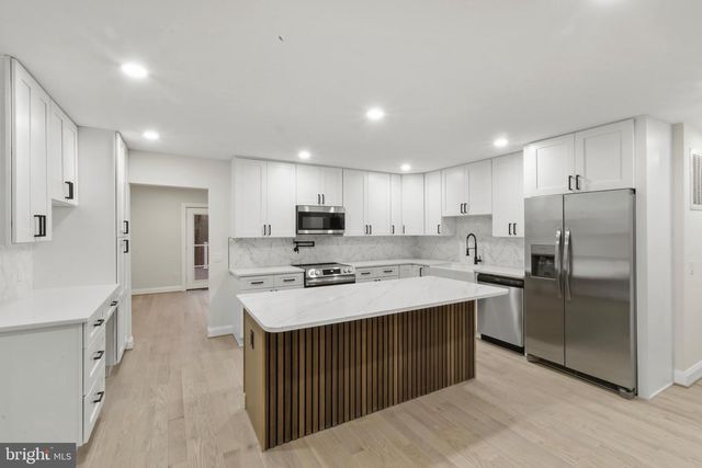 55 MOUNTAIN LAUREL CT, Fredericksburg, VA 22406