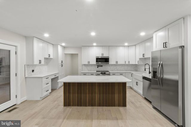 55 MOUNTAIN LAUREL CT, Fredericksburg, VA 22406