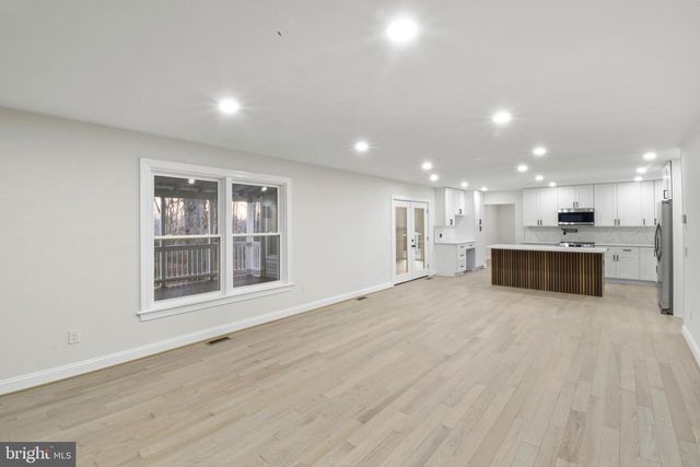 55 MOUNTAIN LAUREL CT, Fredericksburg, VA 22406