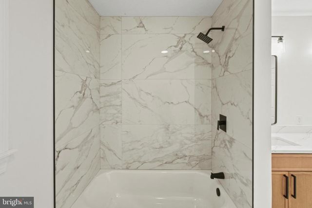 55 MOUNTAIN LAUREL CT, Fredericksburg, VA 22406