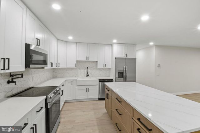 55 MOUNTAIN LAUREL CT, Fredericksburg, VA 22406