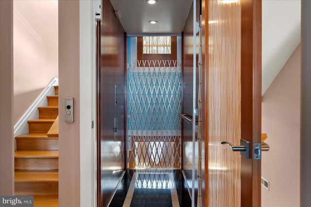 12957 HARBOR RD, Ocean City, MD 21842