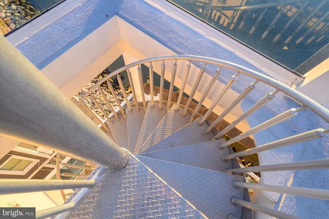 12957 HARBOR RD, Ocean City, MD 21842