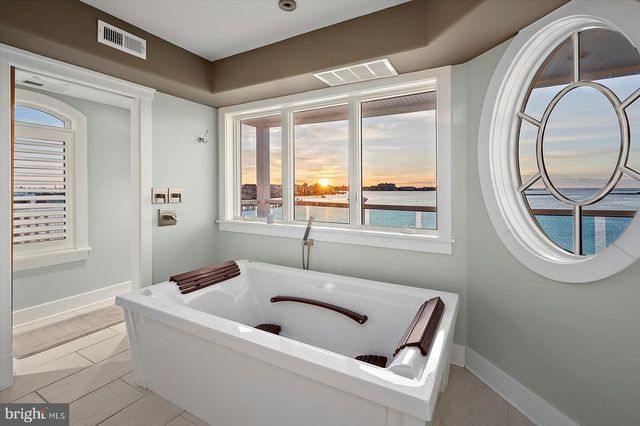 12957 HARBOR RD, Ocean City, MD 21842