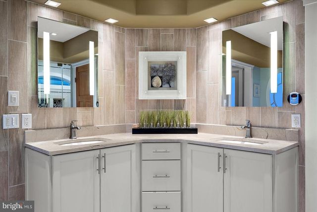 12957 HARBOR RD, Ocean City, MD 21842