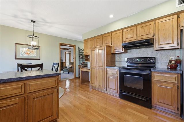 14512 W 69th Terrace, Shawnee, KS 66216