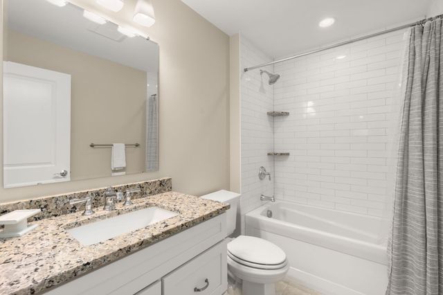 13 Garrison Way 13, Carlisle, MA 01741