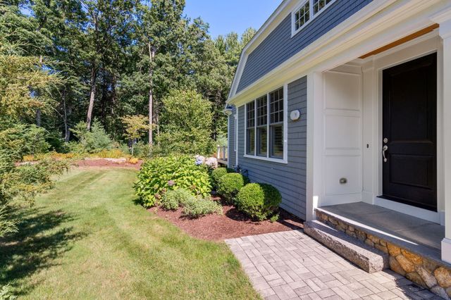 13 Garrison Way 13, Carlisle, MA 01741