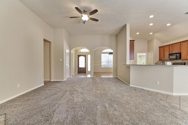 126 S Regan Mead Circle, The Woodlands, TX 77382