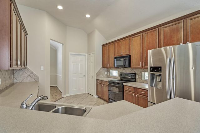 126 S Regan Mead Circle, The Woodlands, TX 77382