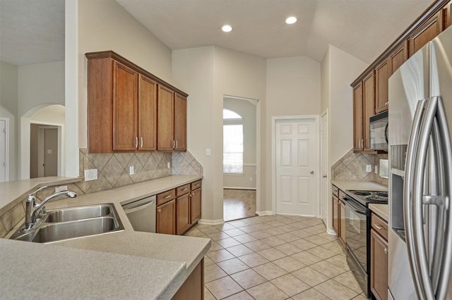 126 S Regan Mead Circle, The Woodlands, TX 77382