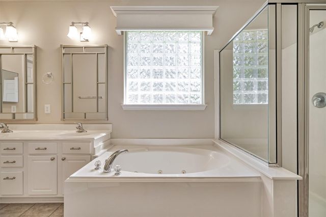 126 S Regan Mead Circle, The Woodlands, TX 77382