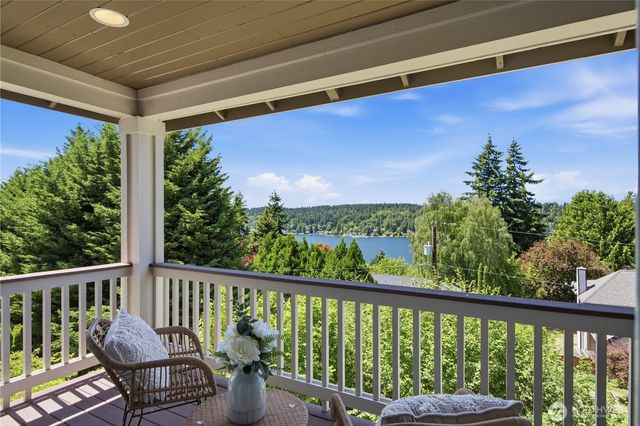 11022 SE 61st Place, Bellevue, WA 98006