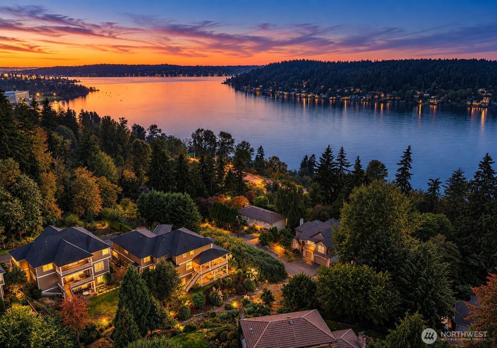11022 SE 61st Place, Bellevue, WA 98006