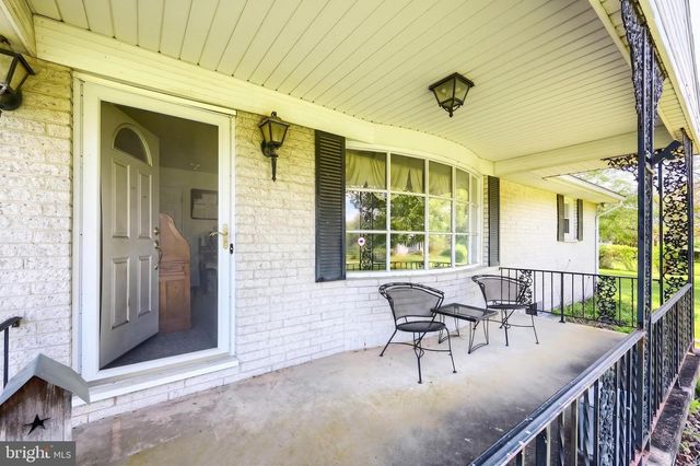 4270 NURSERY RD, Dover, PA 17315