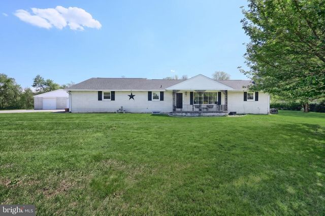 4270 NURSERY RD, Dover, PA 17315