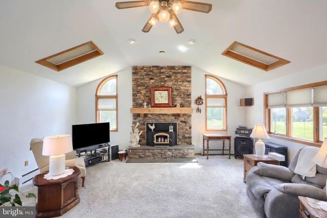 4270 NURSERY RD, Dover, PA 17315