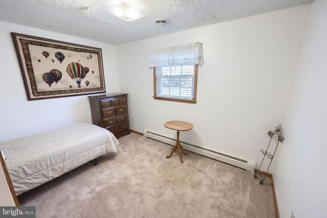 4270 NURSERY RD, Dover, PA 17315